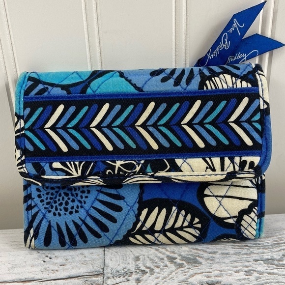 Vera Bradley Fold Over Wallet - Picture 1 of 9